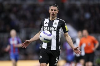 Fabian Schär jouera pour la deuxième fois la Ligue des Champions avec Newcastle. KEYSTONE/EPA/ADAM VAUGHAN